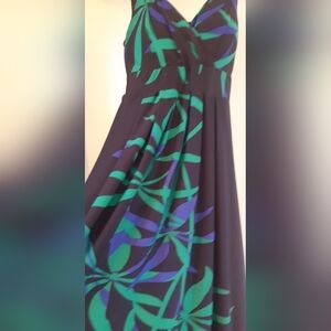 5/$25.00  Tropical Long Maxi Navy, Colbalt Blue And Green Dress Size Small